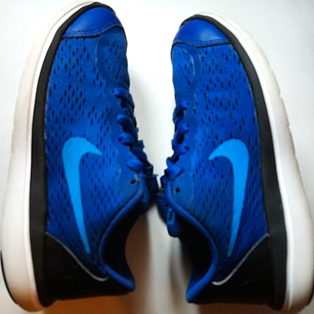 Nike Flex 2017 RN Kids Athletic Shoes size 12.5